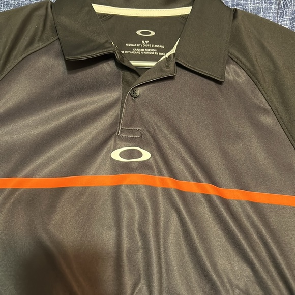 OAKLEY Men’s Golf Shirt - Picture 4 of 5